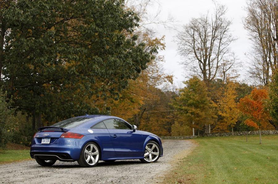  Audi TT RS Coupe (8J) 2011 года  (NA) (фото 3 из 39)